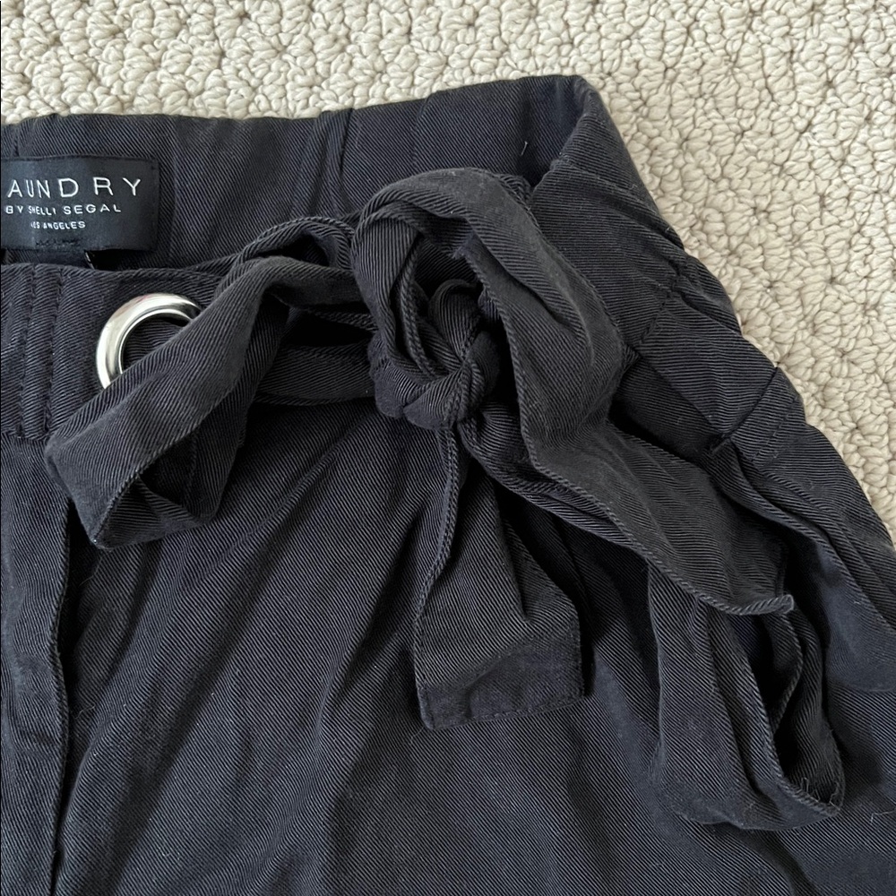 Laundry By Shelli Segal Women's Black Cargo Shorts - Picture 3 of 5